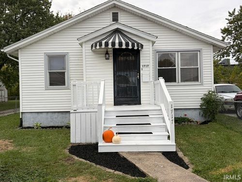 1717 N Webster St, Kokomo, IN, 46901-2103 | Card Image
