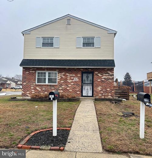 506 Corinthian Ave, ESSINGTON, PA, 19029-1202 | Card Image