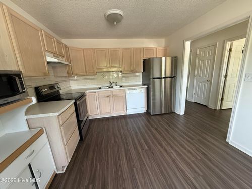 101 Courtyard E, Beaufort, NC, 28516-2419 | Card Image