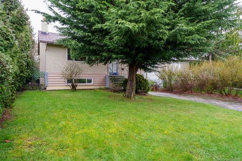 1819 Feltham Rd, Saanich, BC, V8N2A4 | Card Image