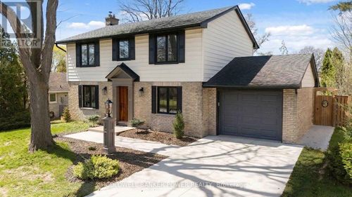 54 Lloyd Manor Cres, London, ON, N6H3Z3 | Card Image