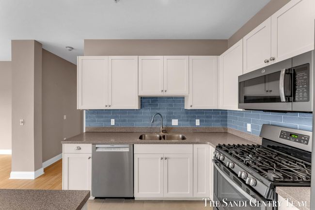15 - 917 W Savidge St, Condo with 2 bedrooms, 2 bathrooms and null parking in Spring Lake MI | Image 25