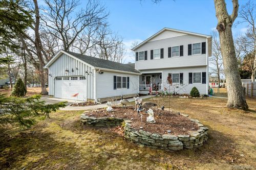 214 Pipe Stave Hollow Rd, Mount Sinai, NY, 11766-2413 | Card Image