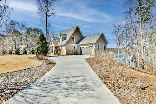 803 Barefoot Cove Dr, West Union, SC, 29696-3629 | Card Image