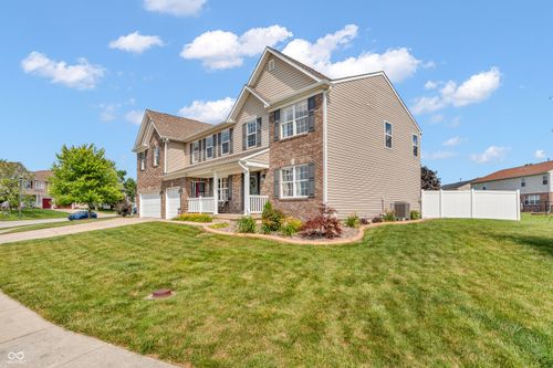 7047 Lancaster Ln, Avon, IN, 46123-9342 | Card Image