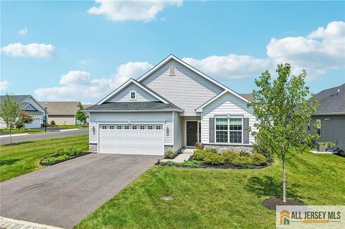 2 Pier St, MOUNT HOLLY, NJ, 08060-4438 | Card Image