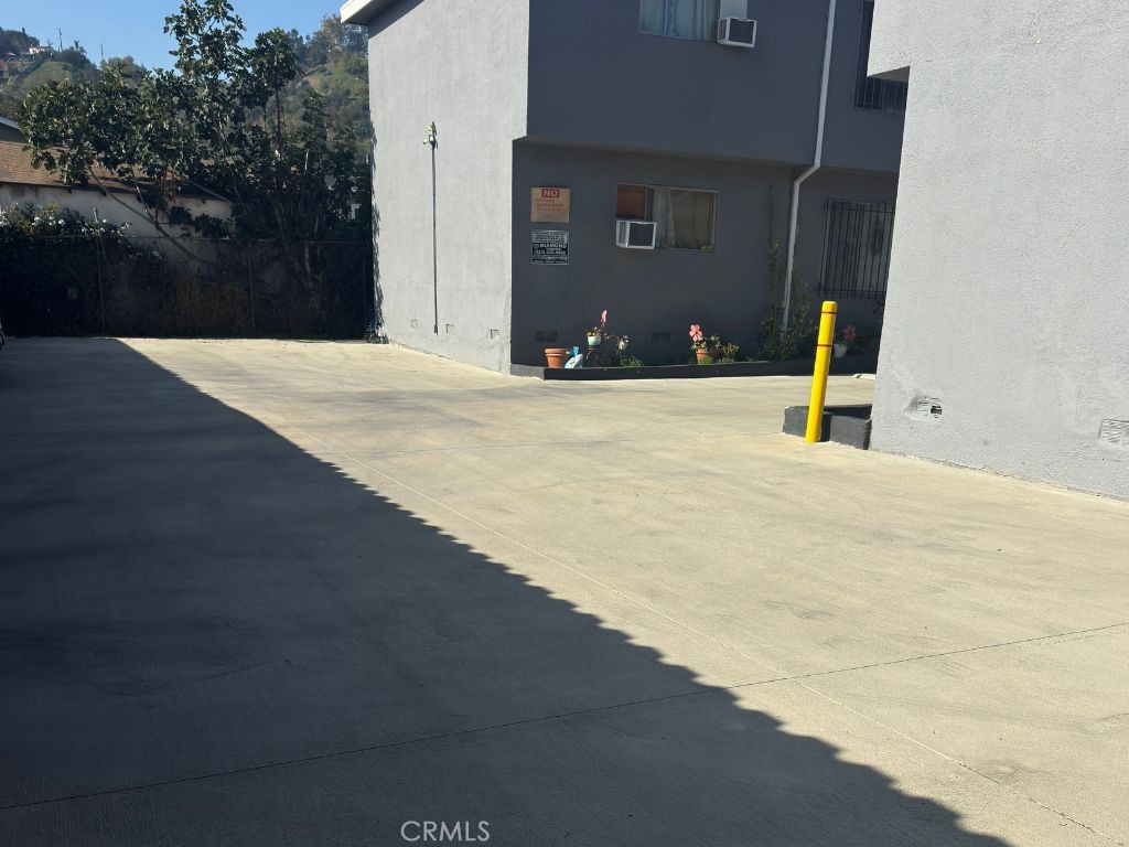 Residential Income in Los Angeles 3