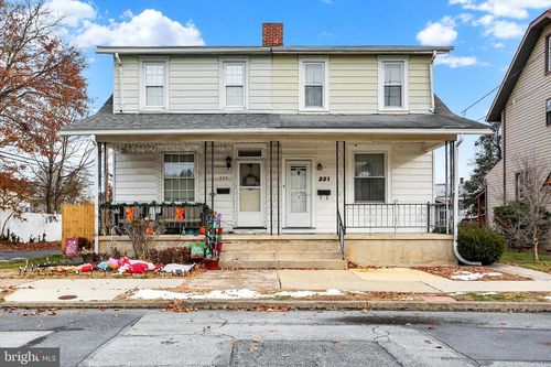 321 Eutaw Ave, NEW CUMBERLAND, PA, 17070-1849 | Card Image