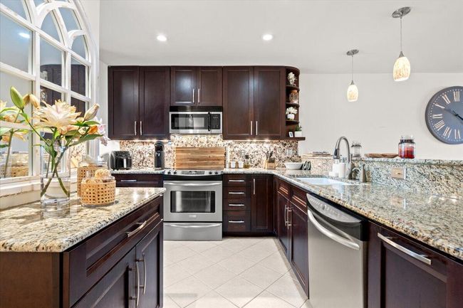 Stainless Steel Appliances | Image 17