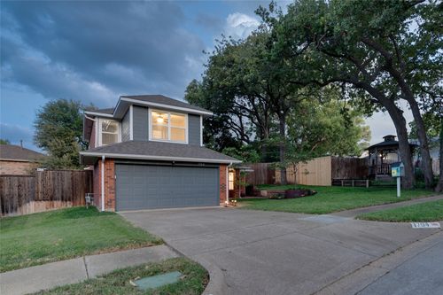 1704 Overlook Dr, Grapevine, TX, 76051-6631 | Card Image