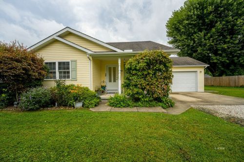 92 Ann Dr, Gallipolis, OH, 45631-8211 | Card Image