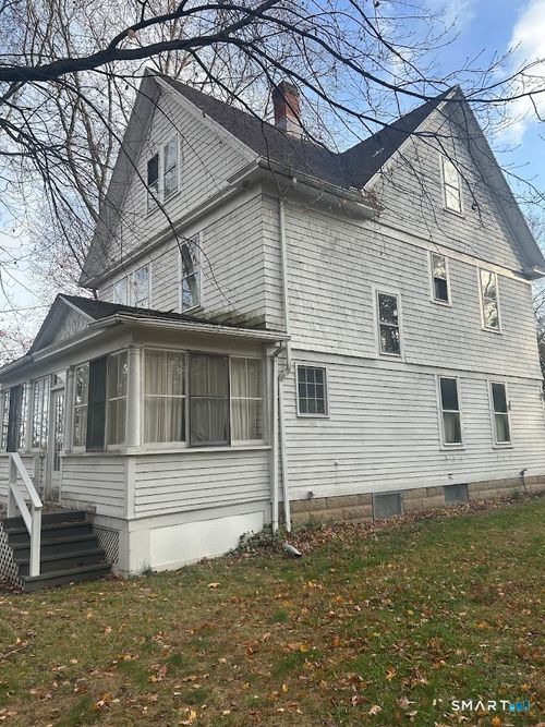 546 Church Hill Rd, Trumbull, CT, 06611-3840 | Card Image