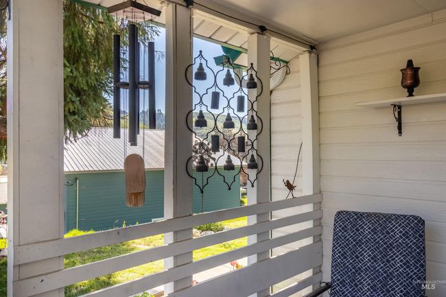 305 3 Rd St, House other with 2 bedrooms, 2 bathrooms and null parking in Juliaetta ID | Image 31