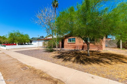 3626 W Pierson St, Phoenix, AZ, 85019-3011 | Card Image