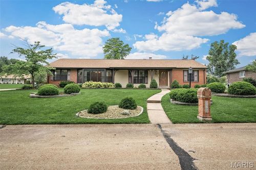 11700 Bayfield Ln, Saint Louis, MO, 63128-1419 | Card Image