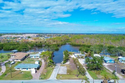 2090 Pennsylvania Ave, Englewood, FL, 34224-5654 | Card Image