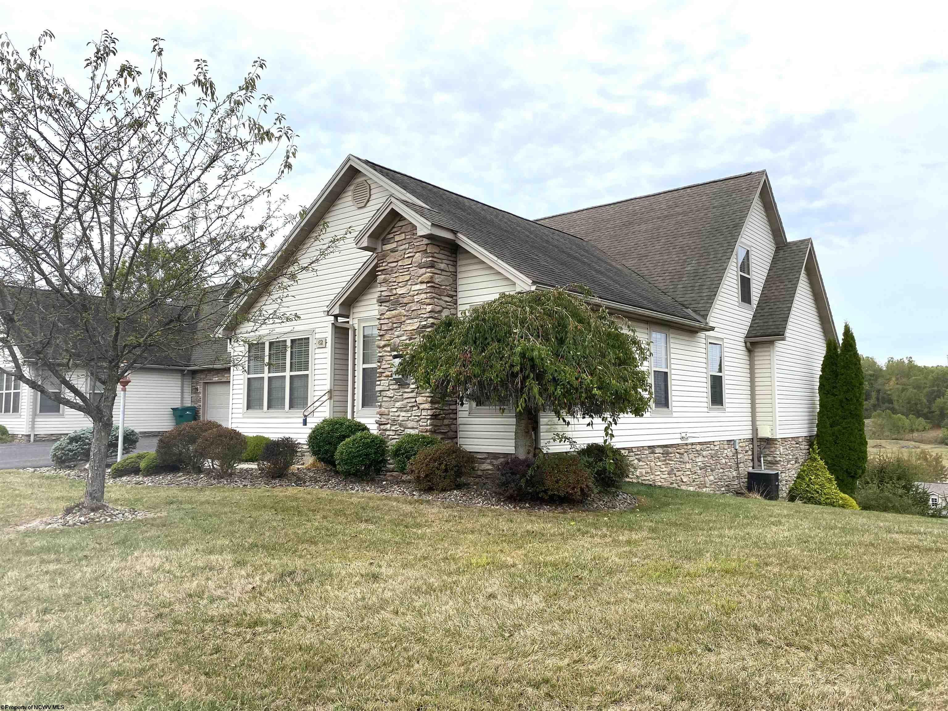 Sheffield Ct, Bridgeport, WV 26330
