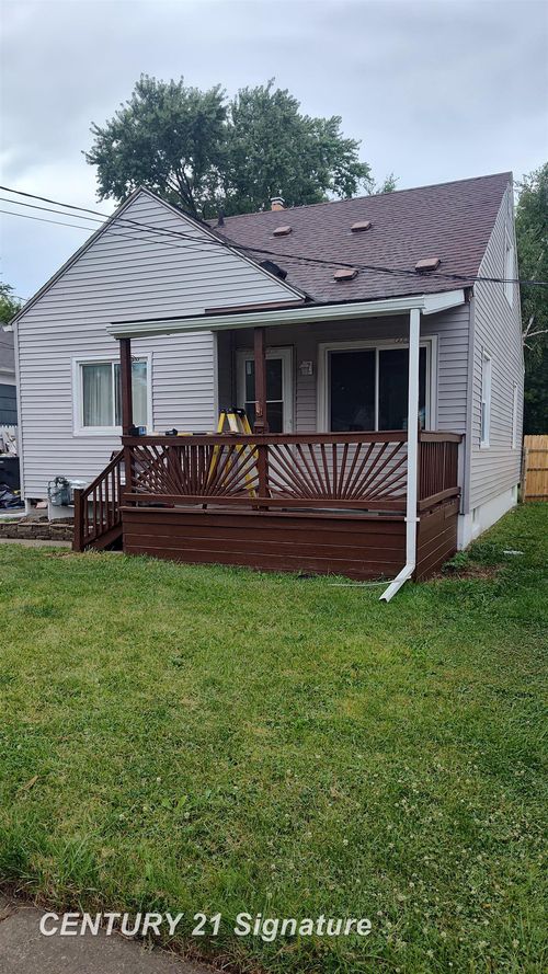 3918 Larchmont St, Flint, MI, 48532-5270 | Card Image