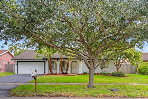 10203 Sw 49th Pl, Cooper City, FL, 33328-4019 | Card Image