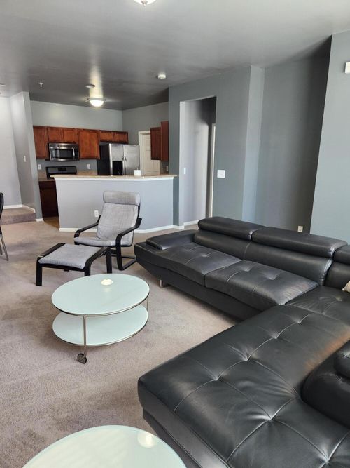 23668 Northstone Village Dr, Taylor, MI, 48180-7814 | Card Image