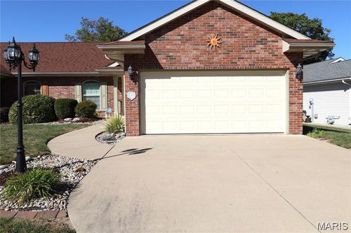 3210 Leverett Ct, Alton, IL, 62002-4000 | Card Image
