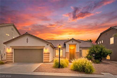 4512 Dawn Peak St, Las Vegas, NV, 89129-3235 | Card Image