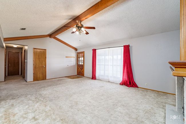209 N Florida Ave, House other with 3 bedrooms, 3 bathrooms and 2 parking in Big Lake TX | Image 8