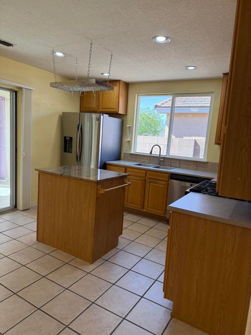 8319 Santa Clarita St, Albuquerque, NM, 87113-2839 | Card Image
