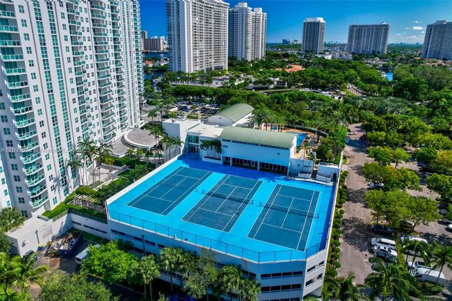 APT-2607 - 3201 Ne 183 Rd St, Condo with 3 bedrooms, 3 bathrooms and null parking in Aventura FL | Image 63