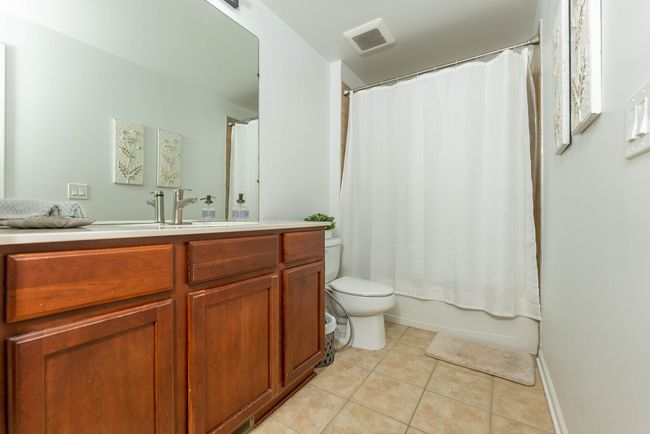 27863 Hopkins Dr, Condo with 2 bedrooms, 2 bathrooms and null parking in Novi MI | Image 8