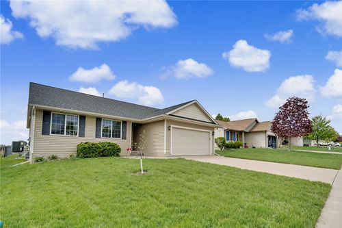 1221 Prairie Rose Drive Sw, Cedar Rapids, IA, 52404 | Card Image