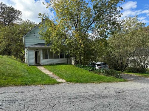 70 Marshall St, Hardwick, VT, 05843-7050 | Card Image