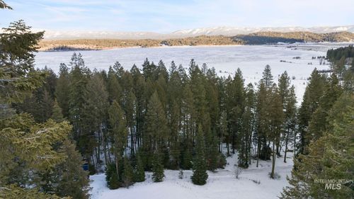 616-618 Teepee Rd, Cascade, ID, 83611-5056 | Card Image