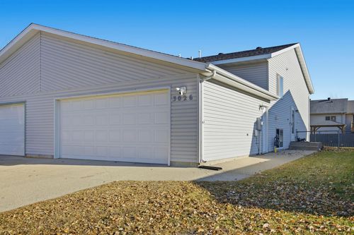 3026 32nd St S, Fargo, ND, 58103-7889 | Card Image