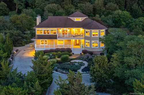 790 N Sea Dr, Southold, NY, 11971-3604 | Card Image