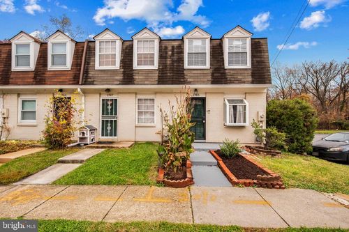 l-326-1765 Dutch Village Dr, LANDOVER, MD, 20785-4169 | Card Image