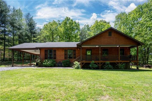 9095 W Pine St, Lowgap, NC, 27024-7160 | Card Image