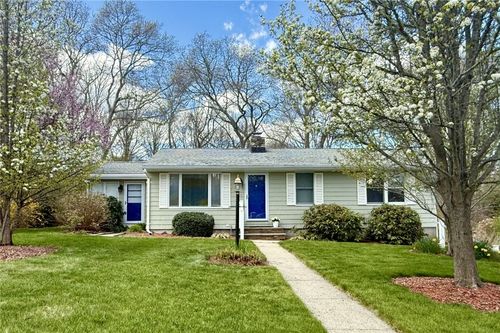 5 Sunnyside Dr, Westerly, RI, 02891-4021 | Card Image
