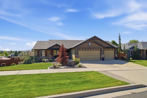 9107 N Seminole St, Spokane, WA, 99208-6401 | Card Image