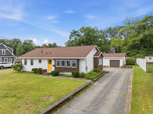 40 Pine St, Hudson, MA, 01749 | Card Image