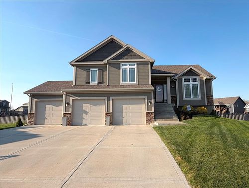 4728 Ne 102nd Ct, Kansas City, MO, 64156-3009 | Card Image