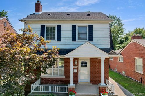 1837 Brys Dr, Grosse Pointe Woods, MI, 48236-1009 | Card Image
