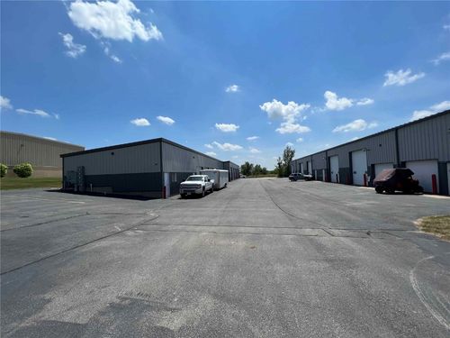 bldg-b-415 62nd St, Marion, IA, 52302-4703 | Card Image