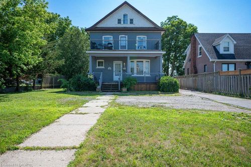 1798 King St E, Cambridge, ON, N3H3R8 | Card Image