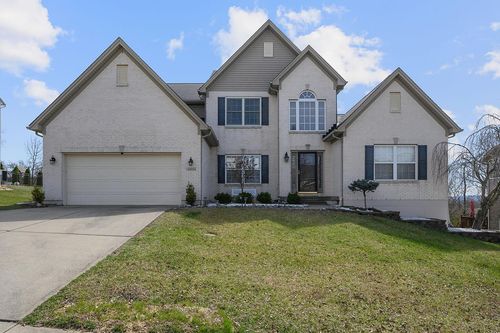 2115 Ross Estates Dr, Hamilton, OH, 45013 | Card Image