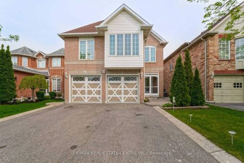 44 Pebblestone Cir, Brampton, ON, L6X4N2 | Card Image