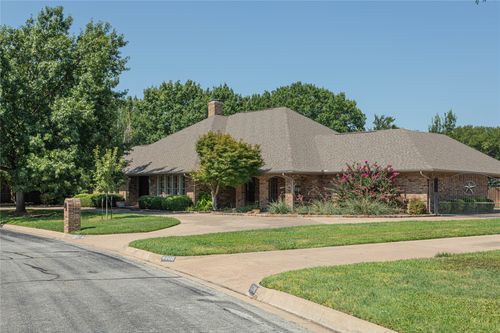 6812 Riverdale Dr, Fort Worth, TX, 76132-1112 | Card Image