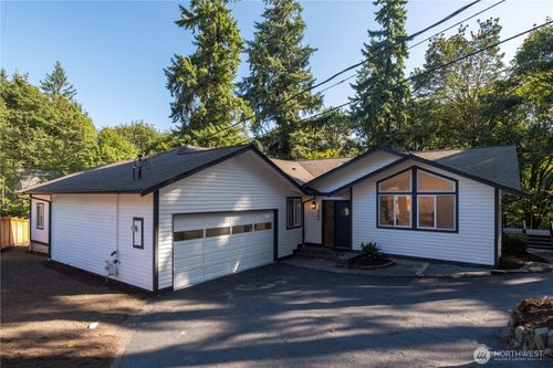 14244 Ne 80th Pl, Redmond, WA, 98052-1939 | Card Image