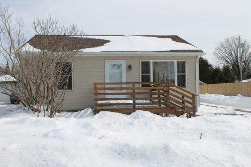 5414 Park Dr, Mountain Iron, MN, 55768-2015 | Card Image