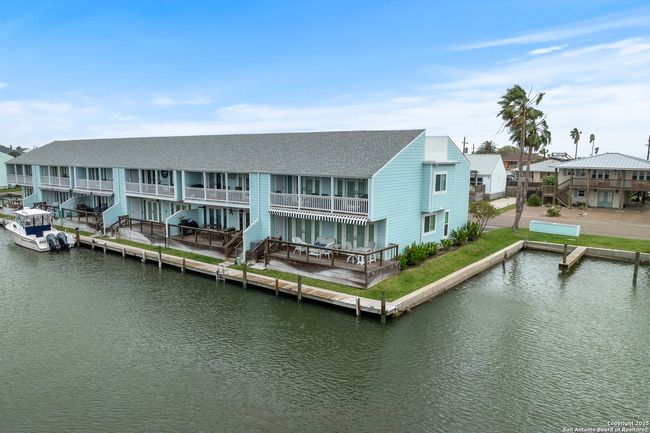 706 - 706 Lauderdale Dr, Condo with 2 bedrooms, 2 bathrooms and null parking in Rockport TX | Image 4